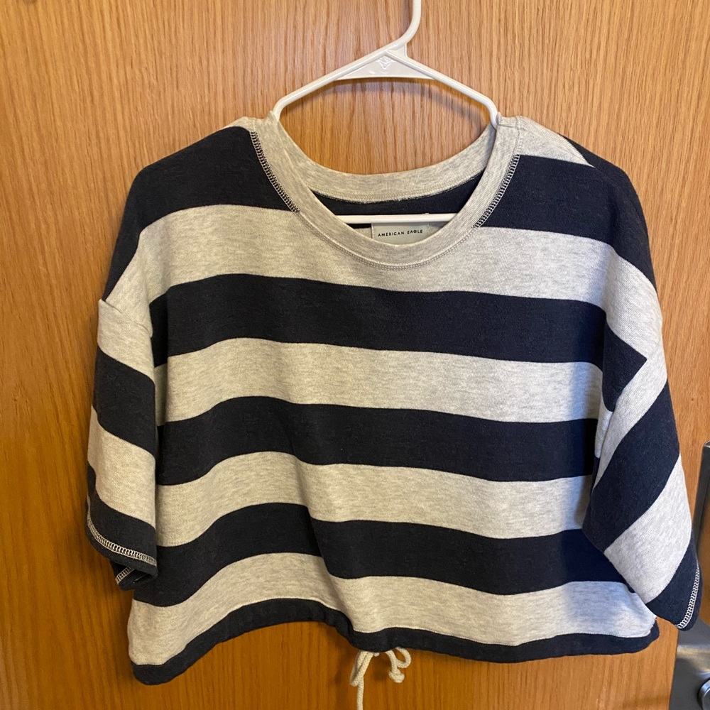American Eagle crop top